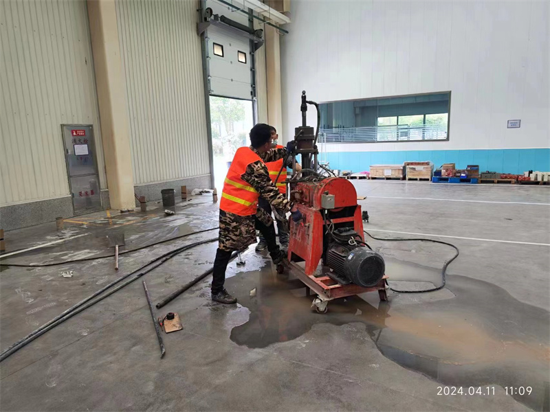 墨脱厂房地面下沉塌陷注浆加固施工